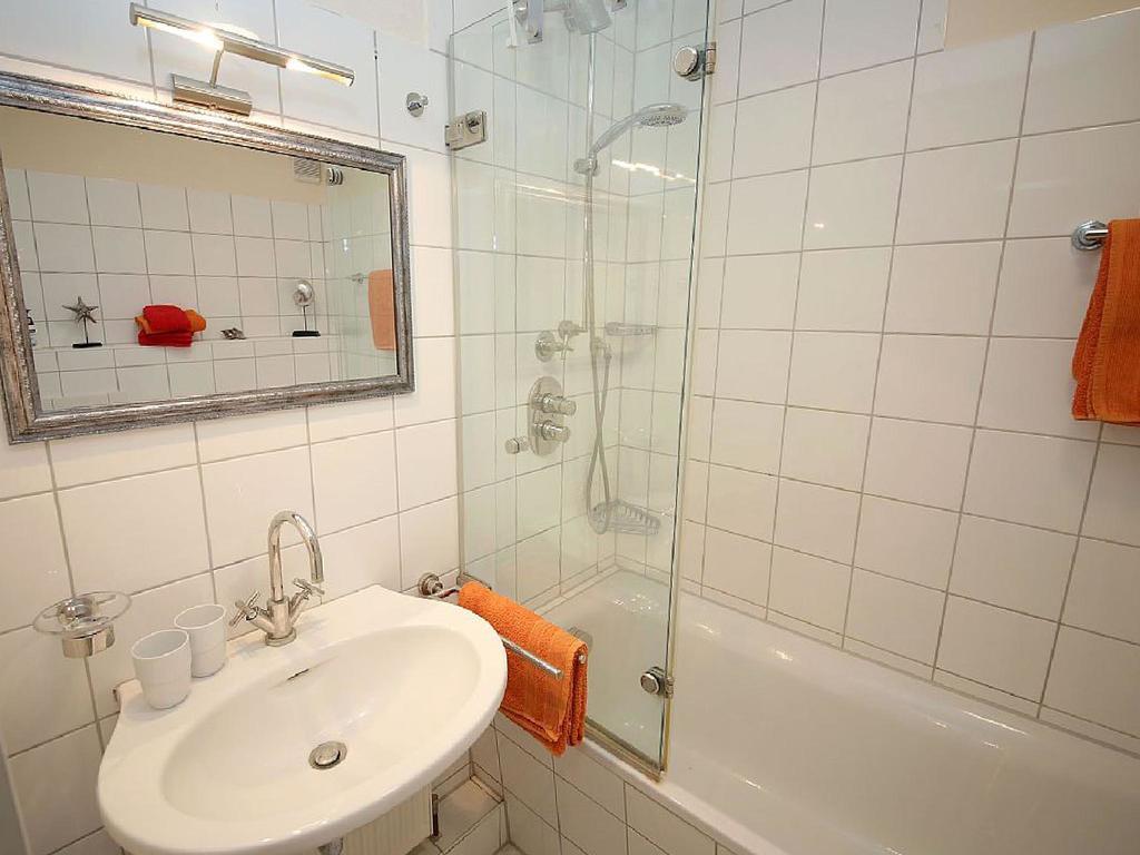Ferienhaus Suedblick Am Yachthafen Breege Bagian luar foto