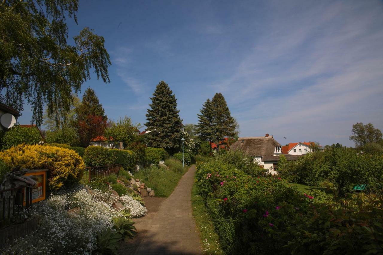 Ferienhaus Suedblick Am Yachthafen Breege Bagian luar foto